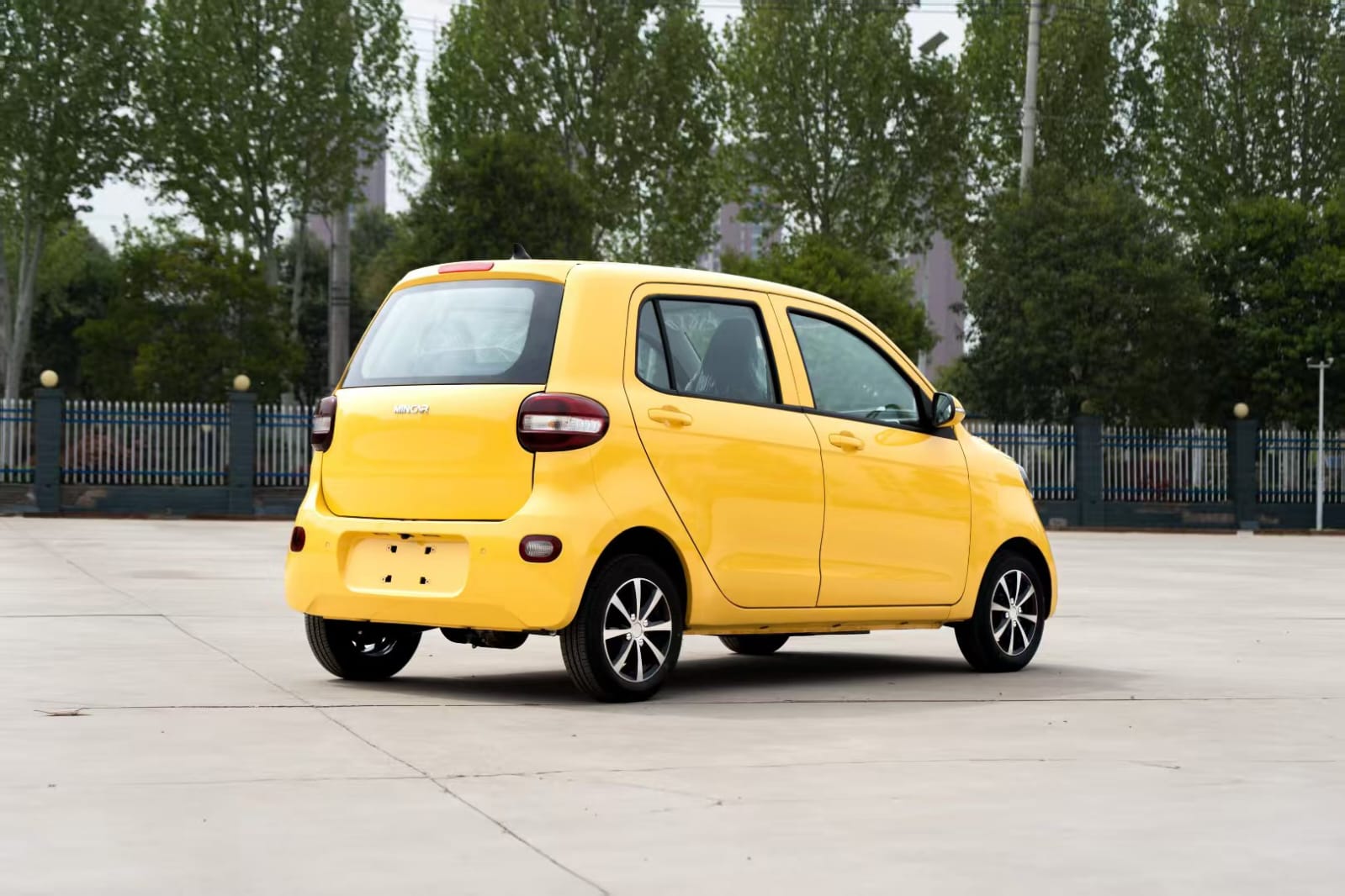 Henrey MinCar showroom view 3